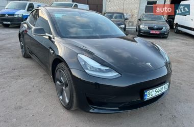 Седан Tesla Model 3 2020 в Радивиліві