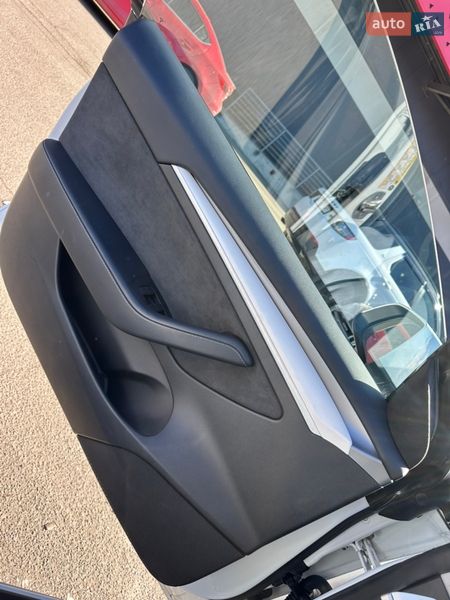 Седан Tesla Model 3 2023 в Києві фото 14 Седан Tesla Model 3 2023 в Києві