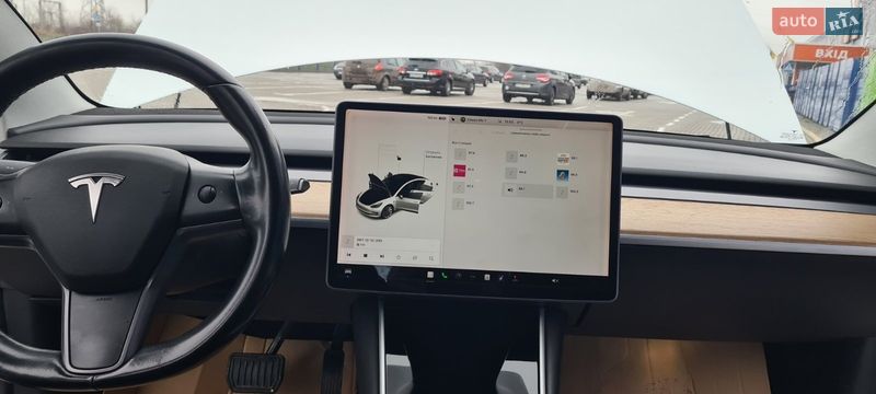 Седан Tesla Model 3 2017 в Нововолинську фото 4 Седан Tesla Model 3 2017 в Нововолинську