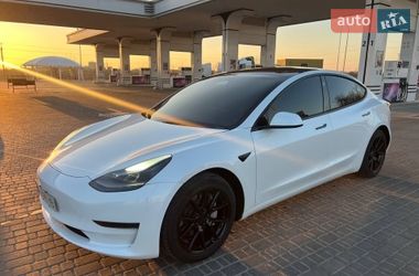 Седан Tesla Model 3 2022 в Одессе