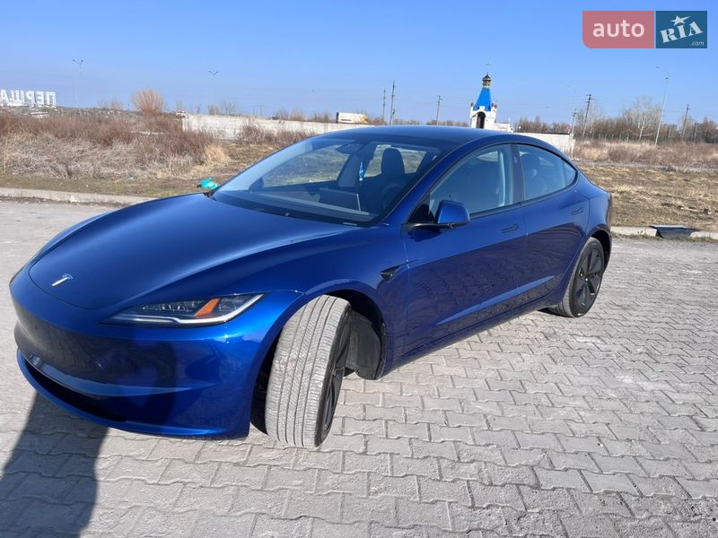 Седан Tesla Model 3 2024 в Борисполе