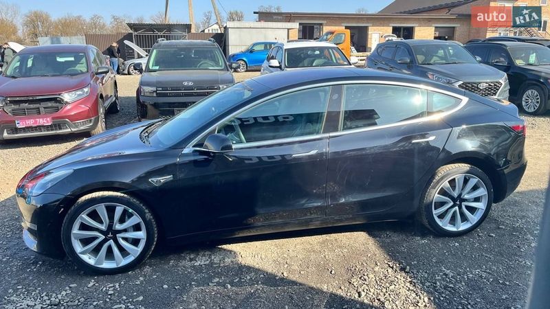 Седан Tesla Model 3 2018 в Луцке