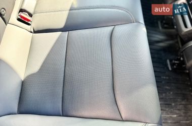 Седан Tesla Model 3 2024 в Стрые
