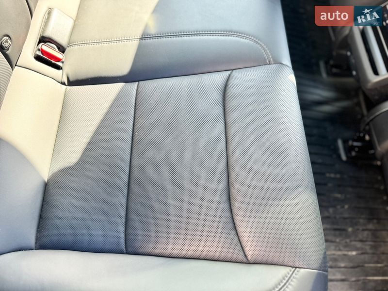 Седан Tesla Model 3 2024 в Стрые