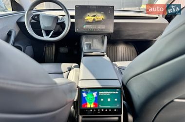 Седан Tesla Model 3 2024 в Стрые
