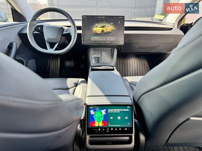 Седан Tesla Model 3 2024 в Стрые