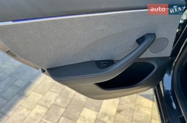 Седан Tesla Model 3 2024 в Стрые