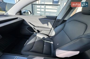 Седан Tesla Model 3 2024 в Стрые
