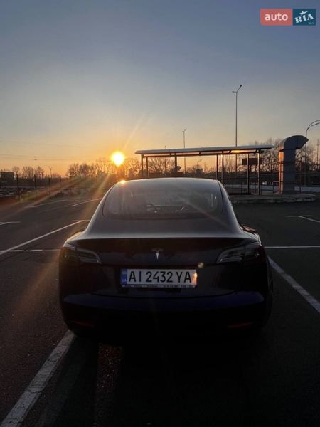 Седан Tesla Model 3 2021 в Киеве фото 5 Седан Tesla Model 3 2021 в Киеве