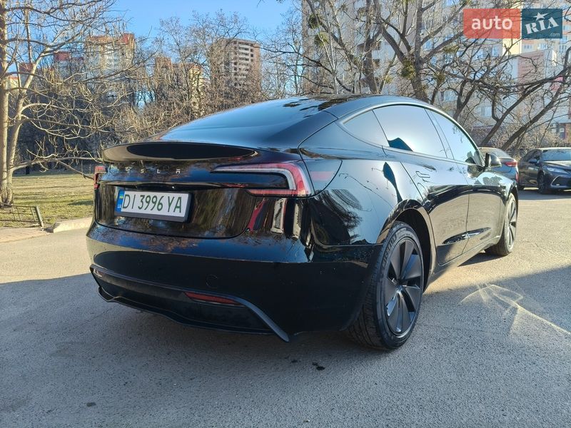 Седан Tesla Model 3 2024 в Киеве