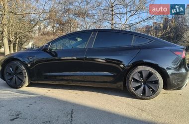 Седан Tesla Model 3 2024 в Киеве