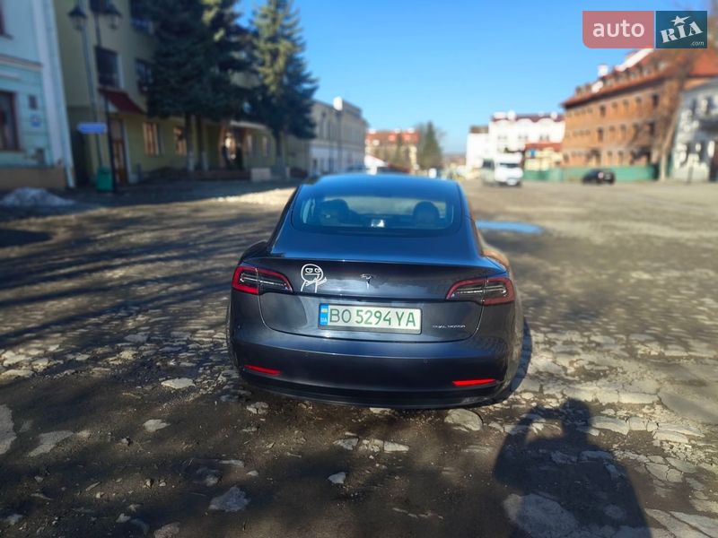 Седан Tesla Model 3 2021 в Кам'янець-Подільському