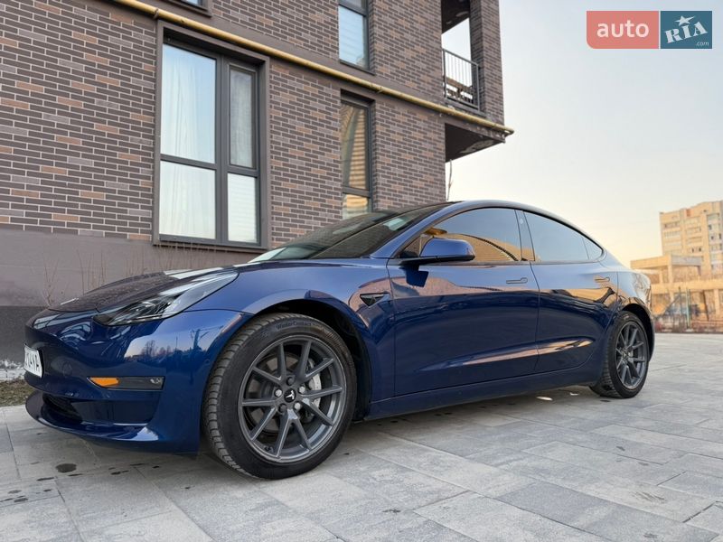 Седан Tesla Model 3 2022 в Львове фото 12 Седан Tesla Model 3 2022 в Львове