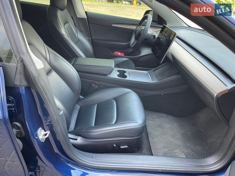 Седан Tesla Model 3 2022 в Львове фото 39 Седан Tesla Model 3 2022 в Львове