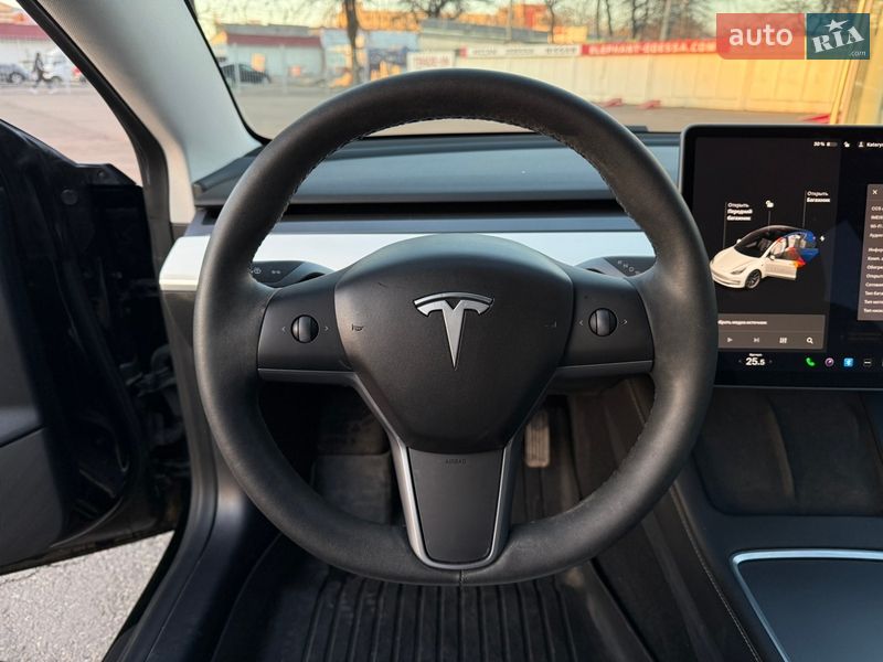 Седан Tesla Model 3 2021 в Одесі