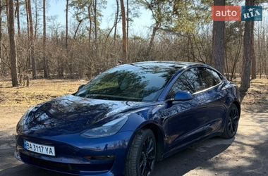Седан Tesla Model 3 2021 в Києві