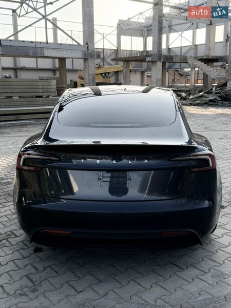 Седан Tesla Model 3 2024 в Виннице