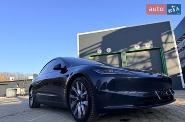 Седан Tesla Model 3 2024 в Виннице