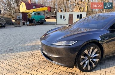 Седан Tesla Model 3 2024 в Виннице
