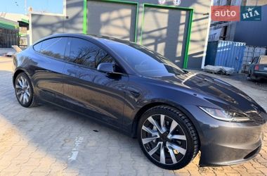 Седан Tesla Model 3 2024 в Виннице