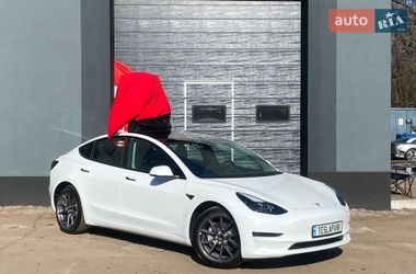 Седан Tesla Model 3 2023 в Києві