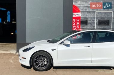 Седан Tesla Model 3 2023 в Киеве