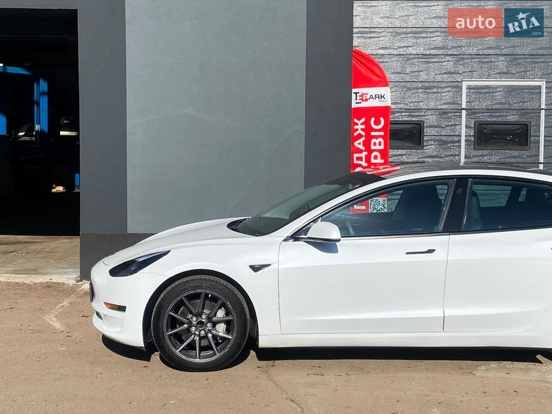 Седан Tesla Model 3 2023 в Киеве фото 5 Седан Tesla Model 3 2023 в Киеве