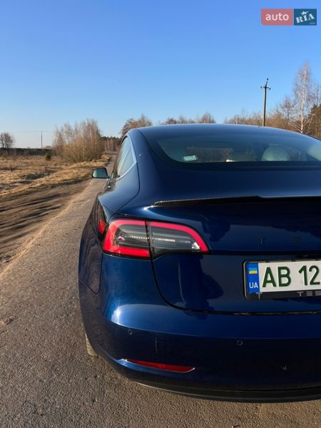Седан Tesla Model 3 2018 в Вінниці