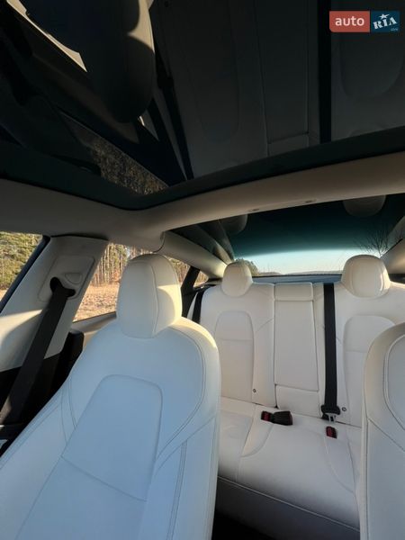 Седан Tesla Model 3 2018 в Вінниці