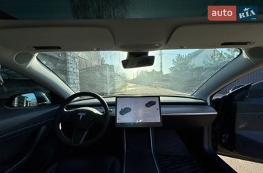 Седан Tesla Model 3 2020 в Киеве