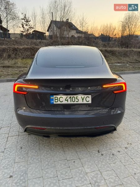 Седан Tesla Model 3 2025 в Ивано-Франково