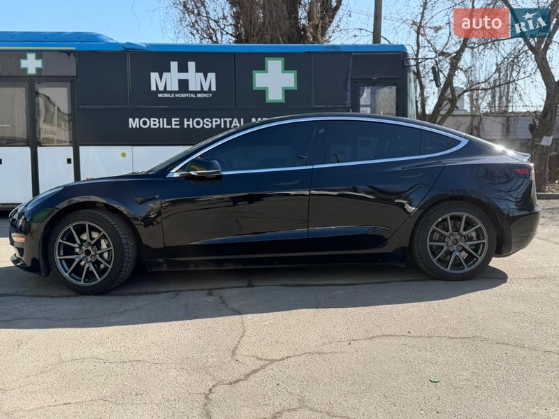 Седан Tesla Model 3 2020 в Києві