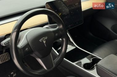 Седан Tesla Model 3 2018 в Киеве