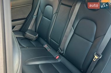 Седан Tesla Model 3 2019 в Броварах
