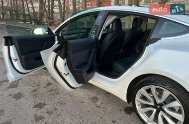 Седан Tesla Model 3 2019 в Броварах