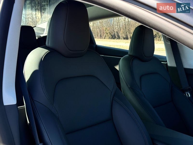 Седан Tesla Model 3 2025 в Львове фото 13 Седан Tesla Model 3 2025 в Львове