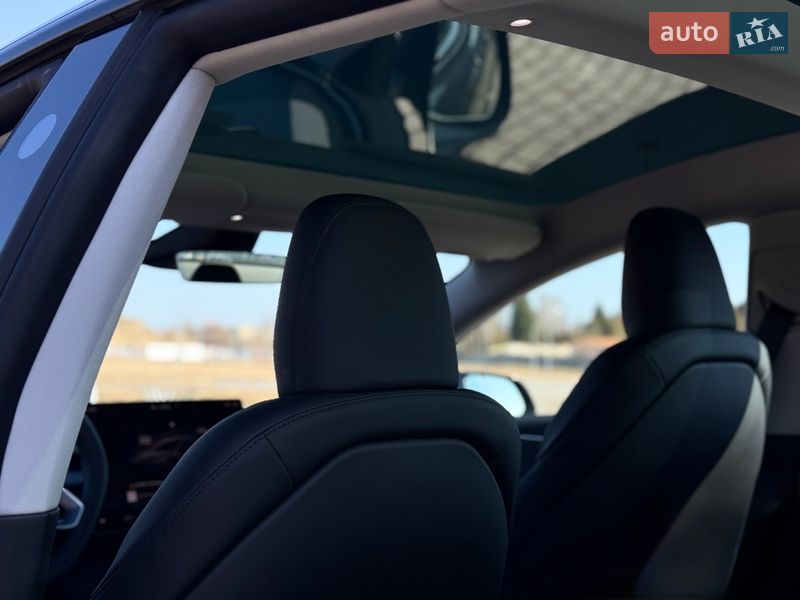 Седан Tesla Model 3 2025 в Львове фото 17 Седан Tesla Model 3 2025 в Львове
