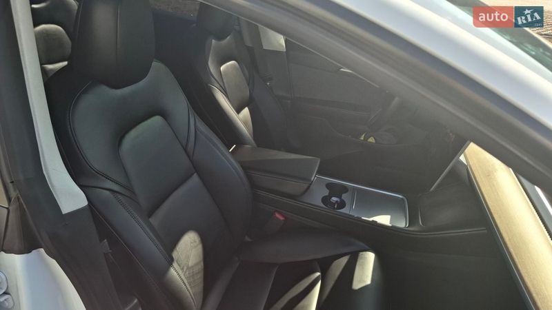 Седан Tesla Model 3 2023 в Хмельницком