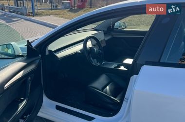 Седан Tesla Model 3 2022 в Ивано-Франковске