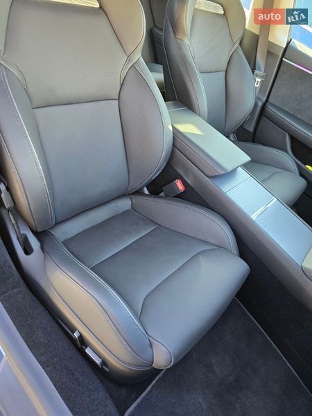 Седан Tesla Model 3 2024 в Киеве