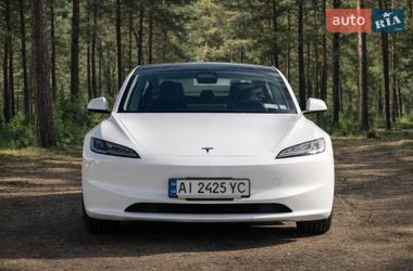 Седан Tesla Model 3 2024 в Ирпене