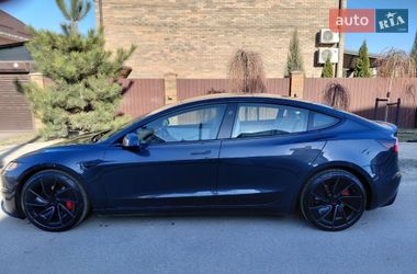 Седан Tesla Model 3 2024 в Києві