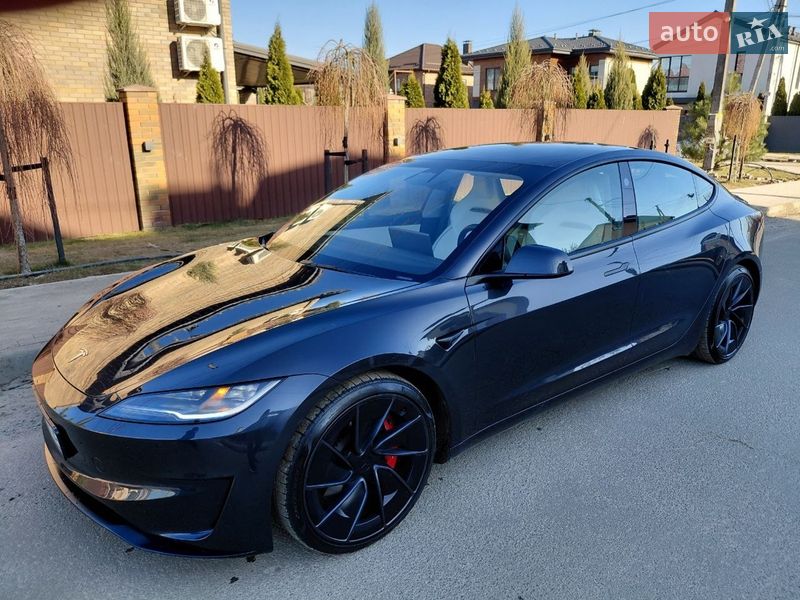 Седан Tesla Model 3 2024 в Киеве