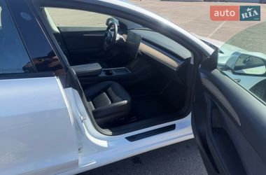 Седан Tesla Model 3 2022 в Киеве
