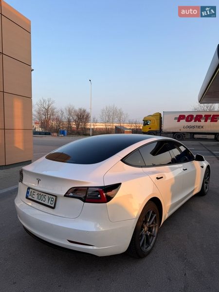 Седан Tesla Model 3 2022 в Днепре фото 10 Седан Tesla Model 3 2022 в Днепре