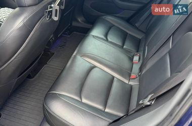 Седан Tesla Model 3 2019 в Львове