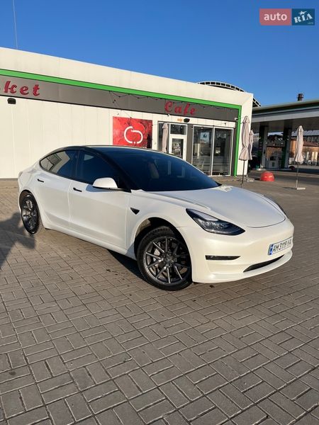 Седан Tesla Model 3 2019 в Житомире