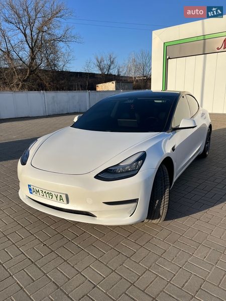 Tesla Model 3 2019