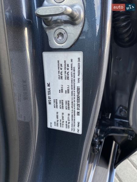 Седан Tesla Model 3 2019 в Запоріжжі