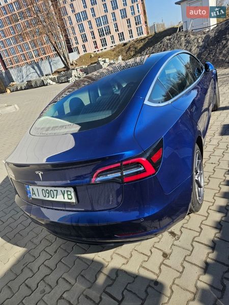 Седан Tesla Model 3 2018 в Киеве